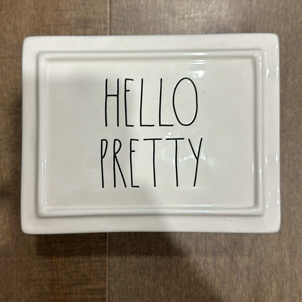 HELLO PRETTY Rae Dunn jewelry/trinket box